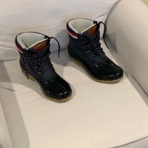 Nautical duck boot size 9